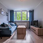 Апартаменты Citystay Partyzantow Apartment *